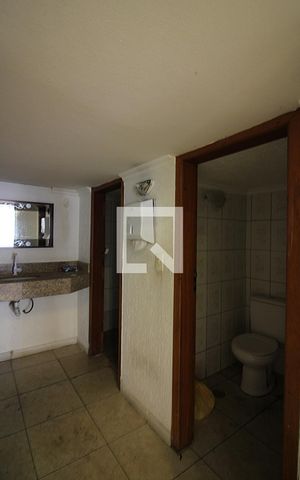 Casa para alugar com 582m², 2 quartos e sem vagaBanheiro Social