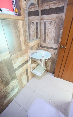Casa de condomínio à venda com 239m², 3 quartos e 2 vagasLavabo da sala