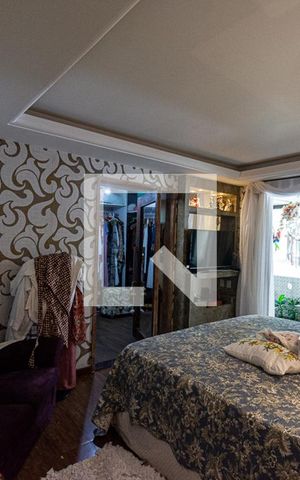 Casa de condomínio à venda com 150m², 4 quartos e 6 vagas Casa de condomínio à venda com 150m², 4 quartos e 6 vagasSuite 2