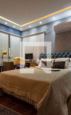 Casa de condomínio à venda com 150m², 4 quartos e 6 vagas Casa de condomínio à venda com 150m², 4 quartos e 6 vagasSuite 1