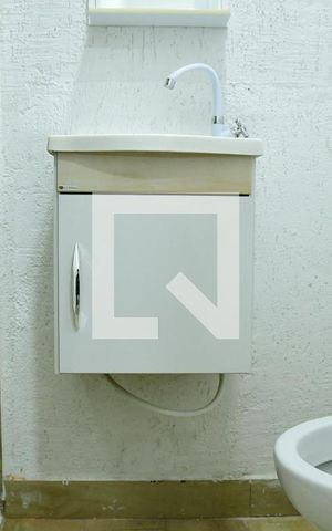Casa de condomínio para alugar com 136m², 3 quartos e 1 vagaBanheiro suíte 1