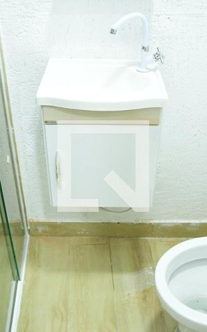 Casa de condomínio para alugar com 136m², 3 quartos e 1 vagaBanheiro suíte 1