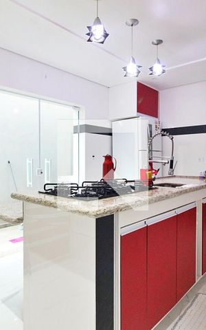 Casa à venda com 130m², 2 quartos e 2 vagasCozinha