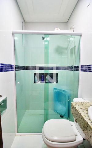 Casa à venda com 130m², 2 quartos e 2 vagasBanheiro 1