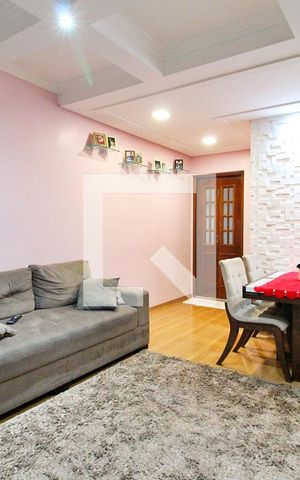 Casa à venda com 130m², 2 quartos e 2 vagasSala