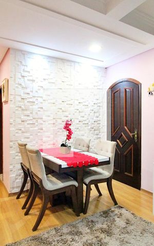Casa à venda com 130m², 2 quartos e 2 vagasSala