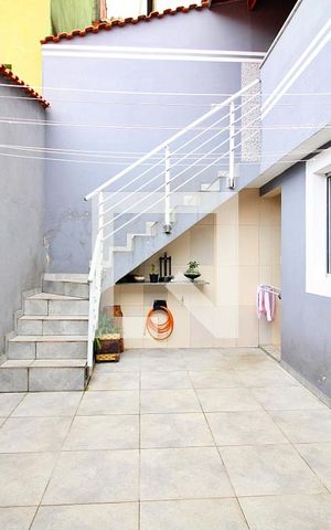 Casa à venda com 130m², 2 quartos e 2 vagasQuintal