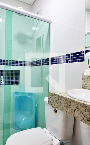 Casa à venda com 130m², 2 quartos e 2 vagasBanheiro 1