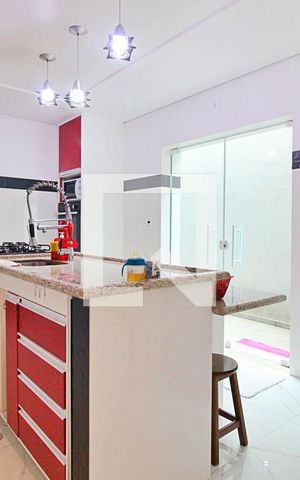 Casa à venda com 130m², 2 quartos e 2 vagasCozinha