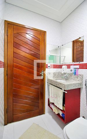 Casa à venda com 130m², 2 quartos e 2 vagasBanheiro 2