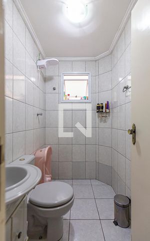 Apartamento à venda com 78m², 2 quartos e 1 vaga Apartamento à venda com 78m², 2 quartos e 1 vagaBanheiro