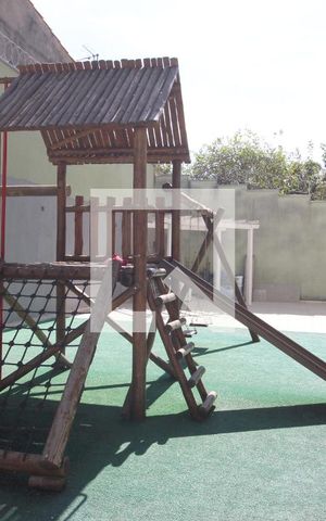 Apartamento para alugar com 100m², 3 quartos e 2 vagasÁrea comum - Playground
