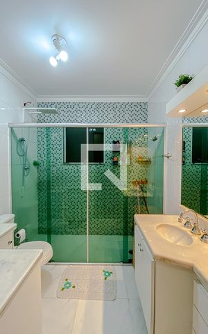 Casa à venda com 140m², 3 quartos e 4 vagasBanheiro da Suíte