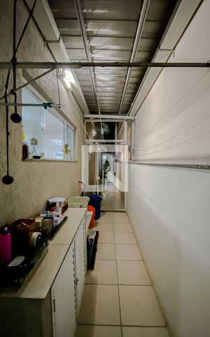 Casa à venda com 140m², 3 quartos e 4 vagasCorredor
