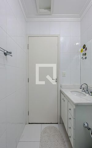 Casa à venda com 140m², 3 quartos e 4 vagasBanheiro