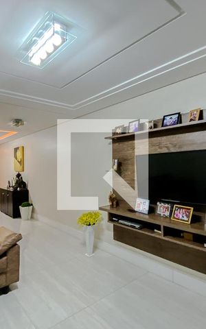 Casa à venda com 140m², 3 quartos e 4 vagasSala