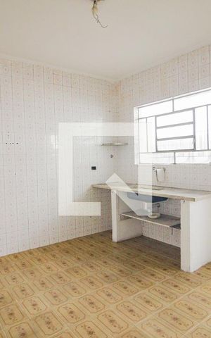 Casa à venda com 95m², 3 quartos e 2 vagascozinha