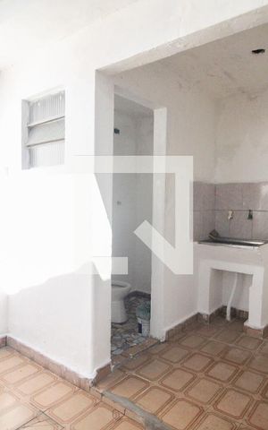 Casa à venda com 95m², 3 quartos e 2 vagasarea de serviço