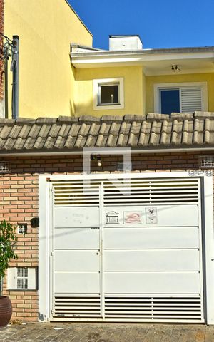 Casa para alugar com 100m², 3 quartos e 2 vagasFachada