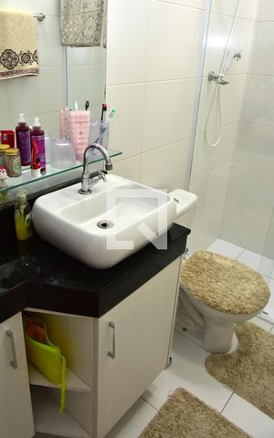 Casa para alugar com 100m², 3 quartos e 2 vagasBanheiro