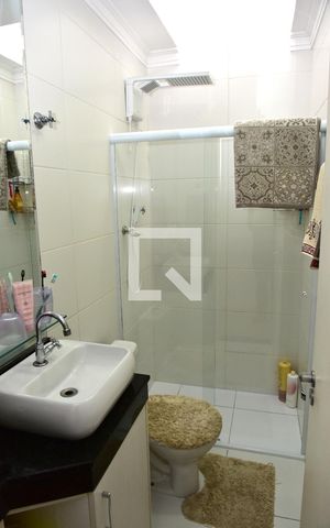 Casa para alugar com 100m², 3 quartos e 2 vagasBanheiro