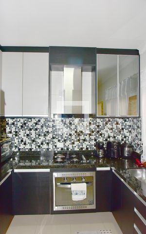 Casa para alugar com 100m², 3 quartos e 2 vagasCozinha