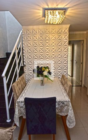 Casa para alugar com 100m², 3 quartos e 2 vagasSala