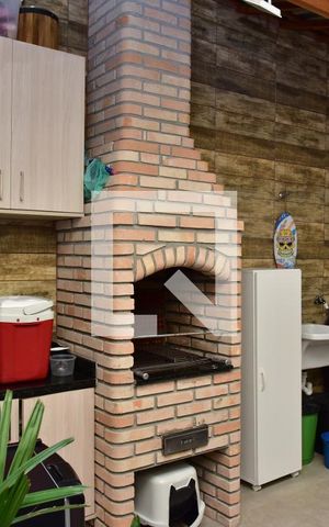 Casa para alugar com 100m², 3 quartos e 2 vagasQuintal