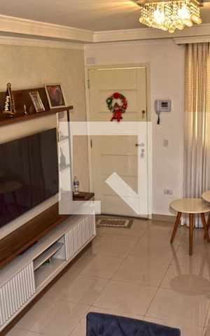 Casa para alugar com 100m², 3 quartos e 2 vagasSala