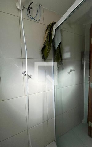 Casa à venda com 400m², 4 quartos e 4 vagas Casa à venda com 400m², 4 quartos e 4 vagasChuveiro
