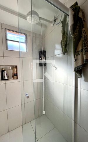 Casa à venda com 400m², 4 quartos e 4 vagas Casa à venda com 400m², 4 quartos e 4 vagasChuveiro