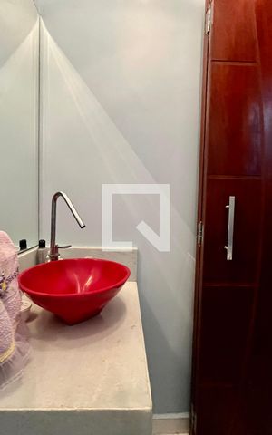 Casa à venda com 400m², 4 quartos e 4 vagas Casa à venda com 400m², 4 quartos e 4 vagasLavabo