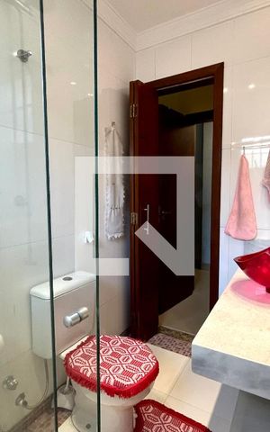 Casa à venda com 400m², 4 quartos e 4 vagas Casa à venda com 400m², 4 quartos e 4 vagasBanheiro da Suíte 2