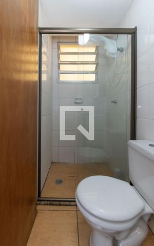 Apartamento à venda com 48m², 2 quartos e 1 vaga Apartamento à venda com 48m², 2 quartos e 1 vagaBanheiro