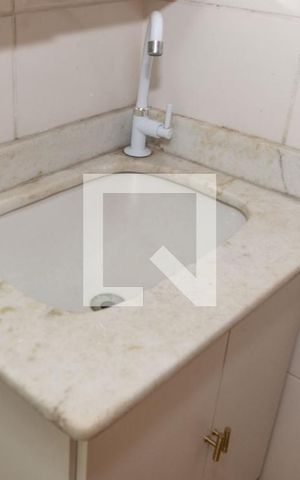 Apartamento à venda com 48m², 2 quartos e 1 vaga Apartamento à venda com 48m², 2 quartos e 1 vagaBanheiro
