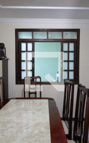 Casa à venda com 200m², 3 quartos e 2 vagasCopa