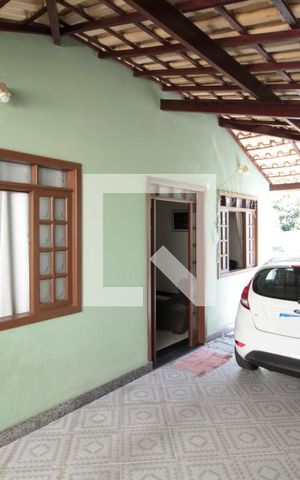 Casa à venda com 200m², 3 quartos e 2 vagasGaragem