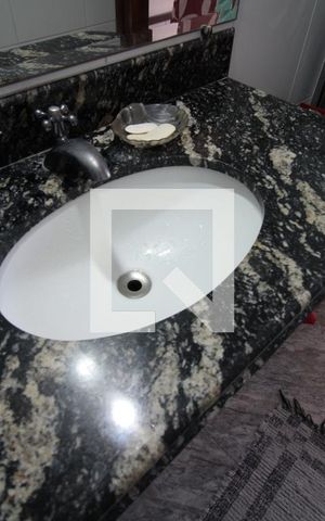 Casa à venda com 200m², 3 quartos e 2 vagasBanheiro da Suite