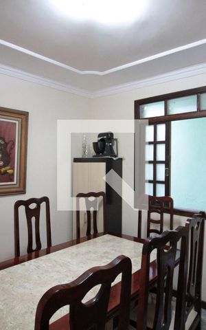 Casa à venda com 200m², 3 quartos e 2 vagasCopa