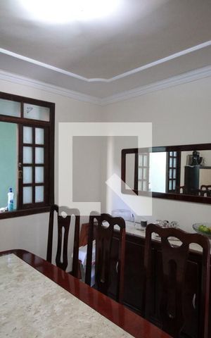 Casa à venda com 200m², 3 quartos e 2 vagasCopa