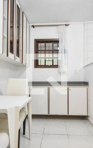 Casa à venda com 120m², 4 quartos e 2 vagasCozinha 