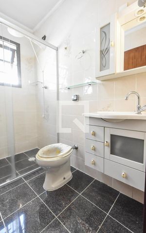 Casa à venda com 120m², 4 quartos e 2 vagasBanheiro 02
