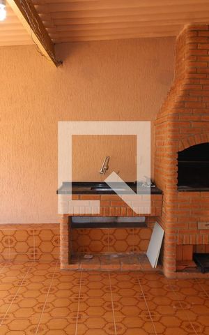 Casa à venda com 190m², 4 quartos e 5 vagasChurrasqueira