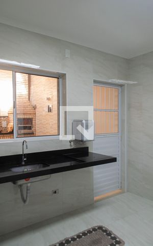 Casa à venda com 115m², 2 quartos e 1 vaga Casa à venda com 115m², 2 quartos e 1 vagaCozinha