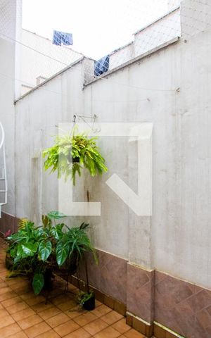 Casa para alugar com 136m², 2 quartos e 1 vaga Casa para alugar com 136m², 2 quartos e 1 vagaQuintal
