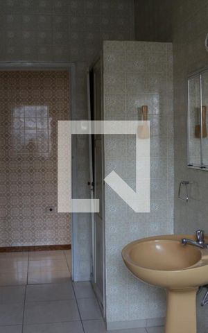 Casa à venda com 126m², 3 quartos e 1 vagaBanheiro