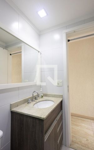 Studio à venda com 33m², 1 quarto e 1 vaga Studio à venda com 33m², 1 quarto e 1 vagaBanheiro Social
