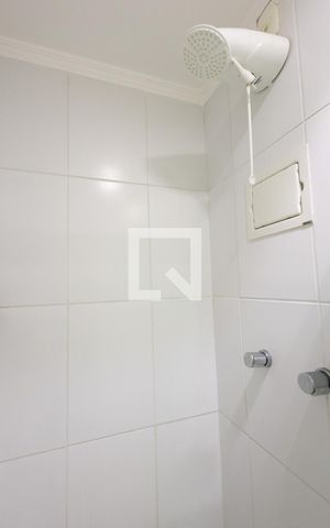 Studio à venda com 33m², 1 quarto e 1 vaga Studio à venda com 33m², 1 quarto e 1 vagaBanheiro Social