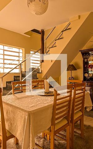 Casa à venda com 360m², 3 quartos e 3 vagasSala