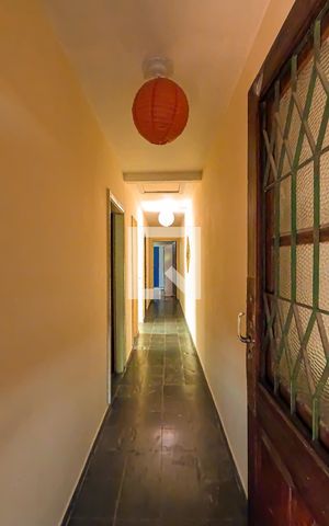Casa à venda com 360m², 3 quartos e 3 vagasCorredor